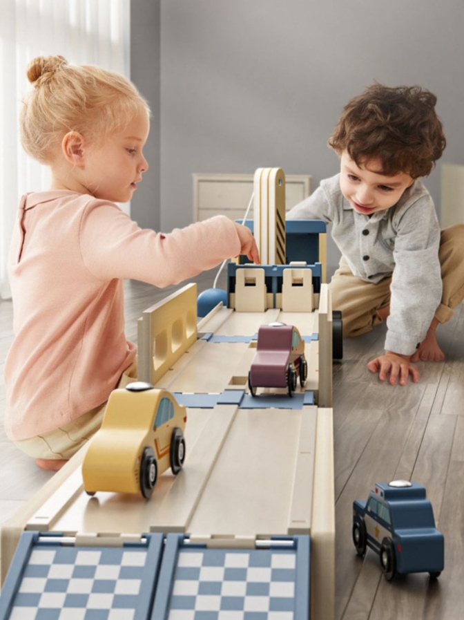 FANI CZTERECH KÓŁEK