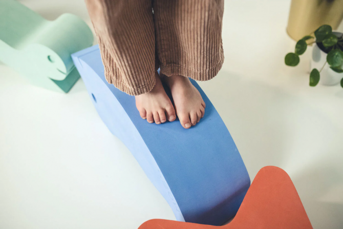 Zabawka ruchowa Moes - Delfin