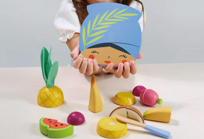 Drewniana deska z owocami tropikalnymi do krojenia Tender Leaf Toys