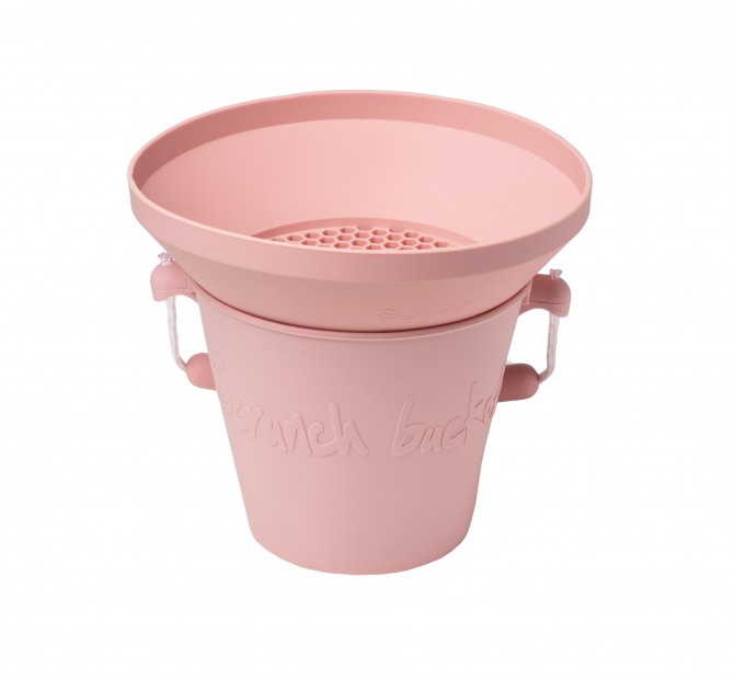 Zestaw zabawek do piasku Scrunch z sitkiem - Pudrowy róż