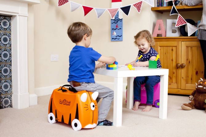 Jeżdżąca walizeczka Trunki - Dinozaur Dudley