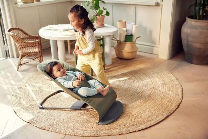 Leżaczek BABYBJORN BLISS WOVEN - Ciemny Zielony