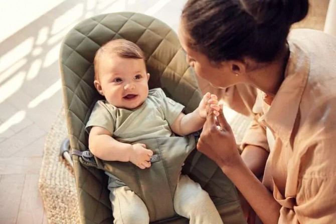 Leżaczek BABYBJORN BLISS WOVEN - Ciemny Zielony