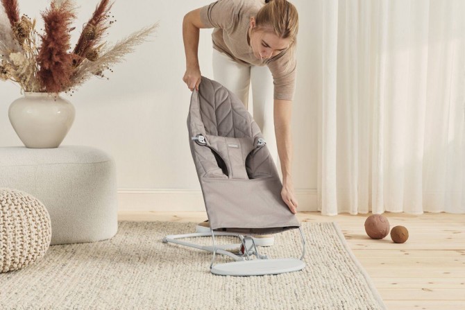 Leżaczek ze zdejmowanym poszyciem BabyBjorn