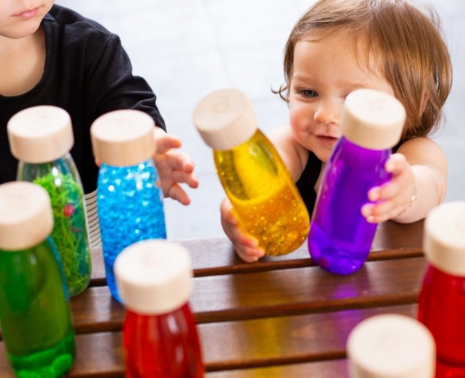 Butelki sensoryczne z brokatem Petit Boum