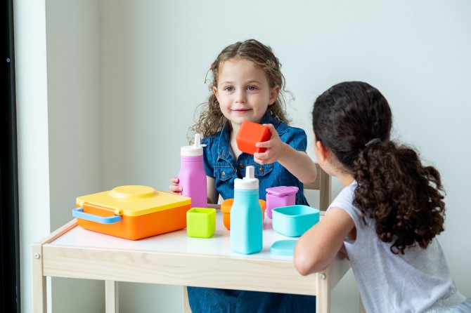 Bidon do lunchboxa Omie Bottle różowy