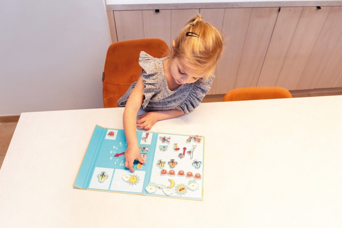 Układanka z magnetycznymi elementami Edulogic Scratch - Zegar oraz pogoda