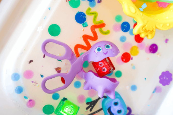 Fioletowe szczypce ośmiornica Glo Pals do kąpieli