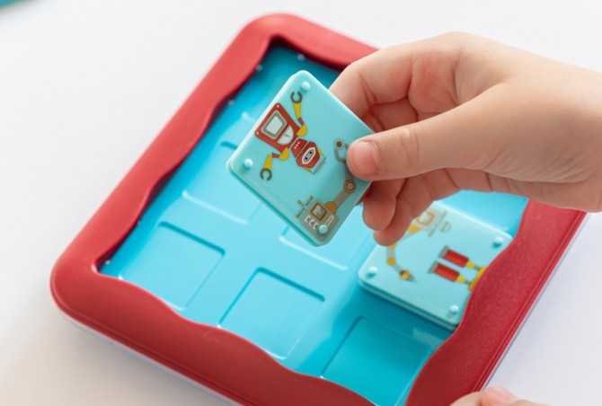 SMar Games gry logiczne Fabryka potworów 8+