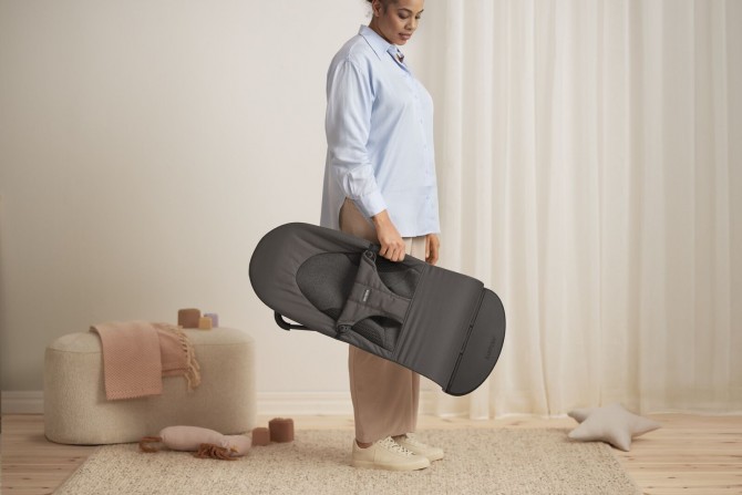 Leżaczek lekki do przenoszenia babybjorn
