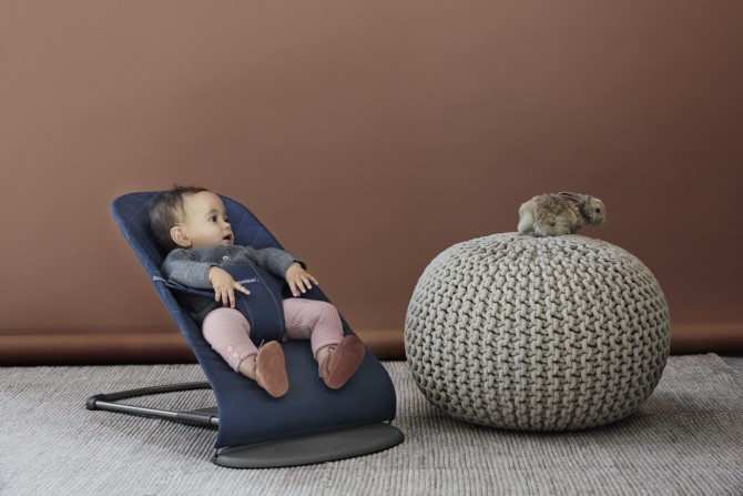 Poszycie do leżaczka bujaczka Babybjorn w kolorze granatowym