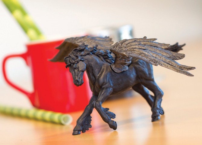 Konik figurka dla dzieci Safari Ltd ręcznie malowana