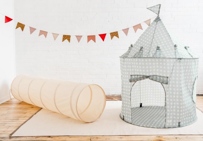 Tunel samorozkładający się dla dzieci 3 Sprouts Terrazzo Beige w kolorze beżowym