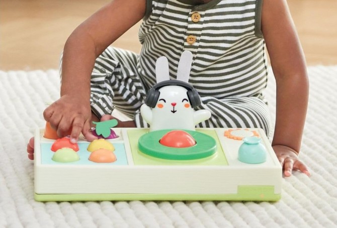 Zabawka interaktywna do wciskania z królikiem Skip Hop konsola dj
