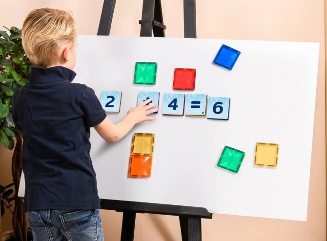 Magnetyczne cyfry na klocki Connetix i Coblo