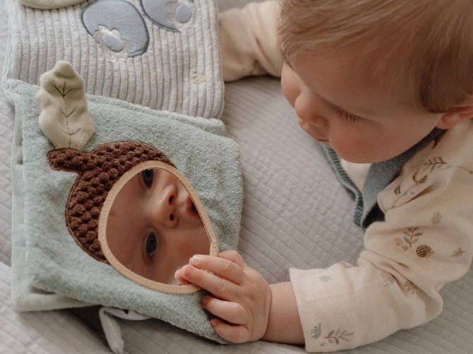Duża książeczka aktywizująca, miękka z lusterkiem Little Dutch - Forest Friends