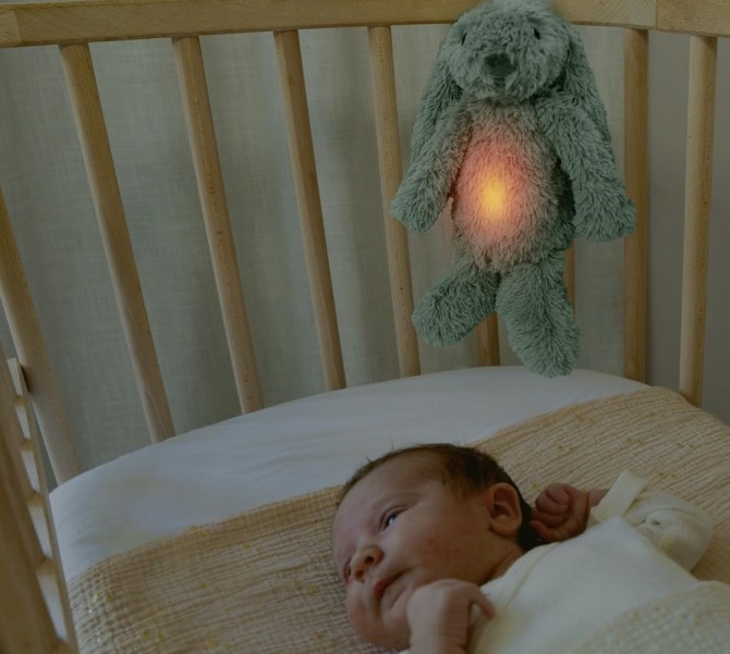 Szumiący królik Zazu z lampką nocną