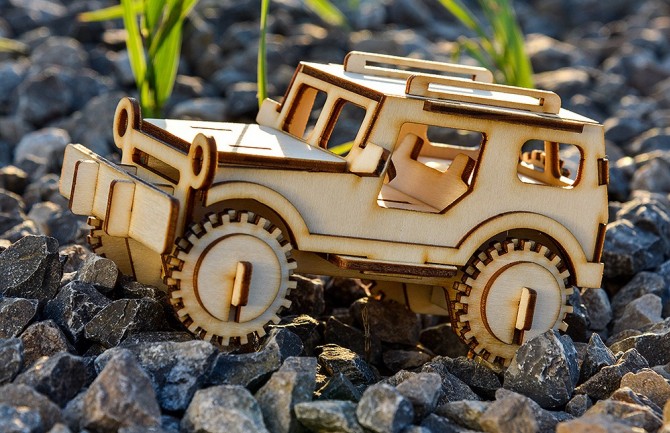 Model 3D do składania marki Little Story Jeep