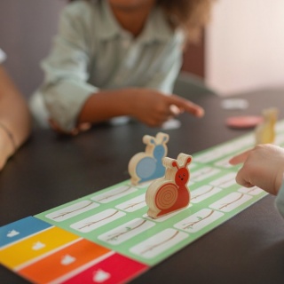 Drewniana gra BS Toys - Wyścig ślimaków