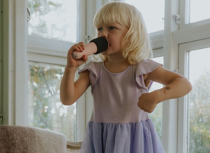 Mikrofon do śpiewania z głośnikiem Lalarma niebieski