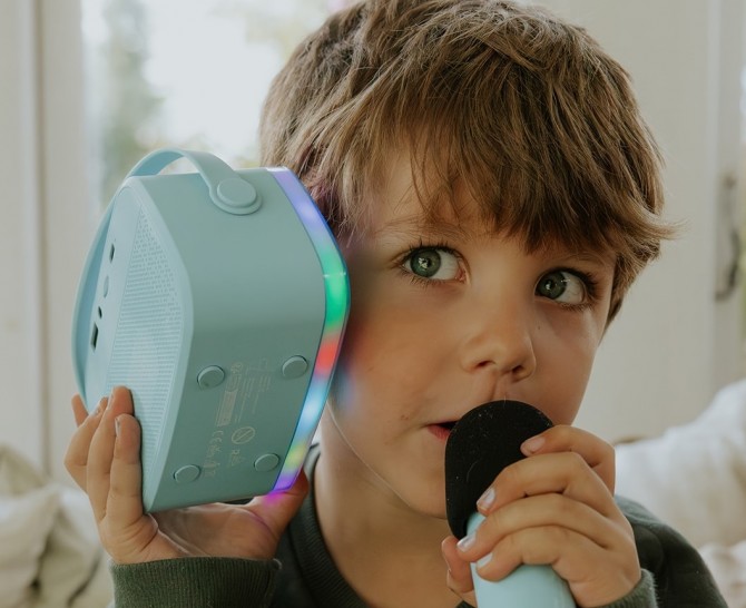Zestaw karaoke dla dzieci Lalarma z dwoma mikrofonami, światełkami w kolorze niebieskim