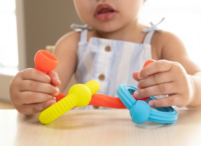 Silikonowe klocki do łączenia, gryzak Fat Brain Toys 3 sztuki