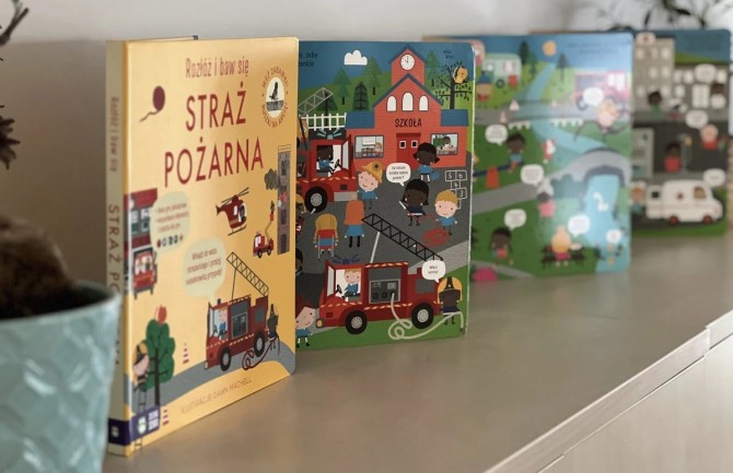 Książka z grą i wyszukiwanką Zielona Sowa ze strażą pożarną