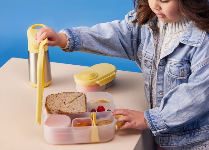 Pojemnik na śniadanie z przegródkami B.box lemon, w kolorze żołtym