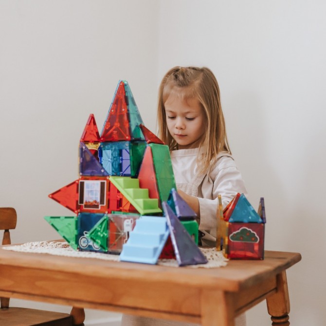 Klocki magnetyczne Magna-tiles do stworzenia domku