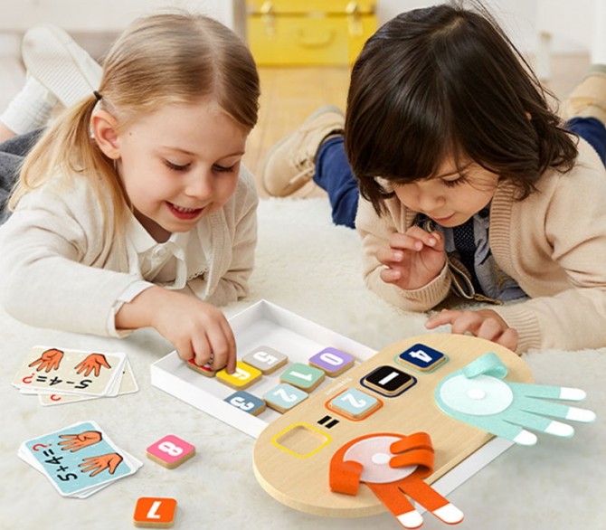 Zabawka edukacyjna do nauki liczenia na palcach TOPBRIGHT