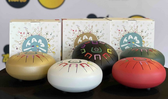 Instrument, bębenek dla dzieci do terapii muzycznej Tambu turkusowy