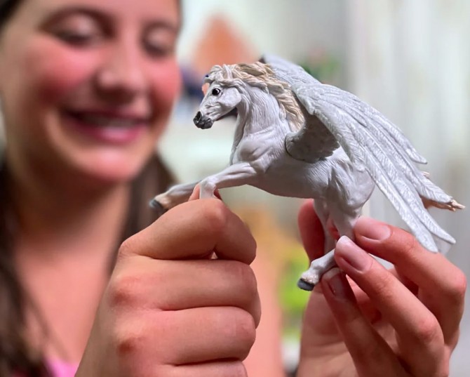 Figurka Safari Ltd Pegaz Biały Koń ze Skrzydłami