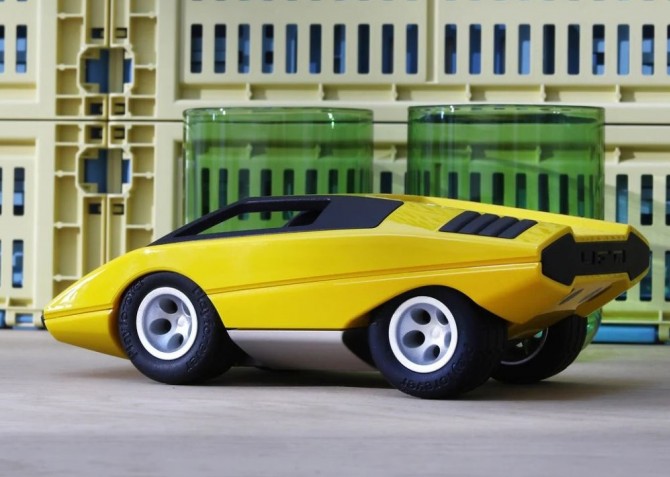 Designerskie auto wyścigowe Playforever UFO żółte