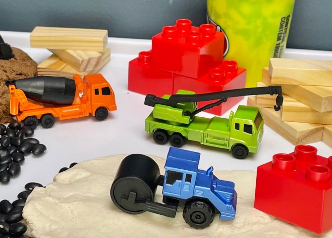 Małe figurki - Pojazdy budowlane