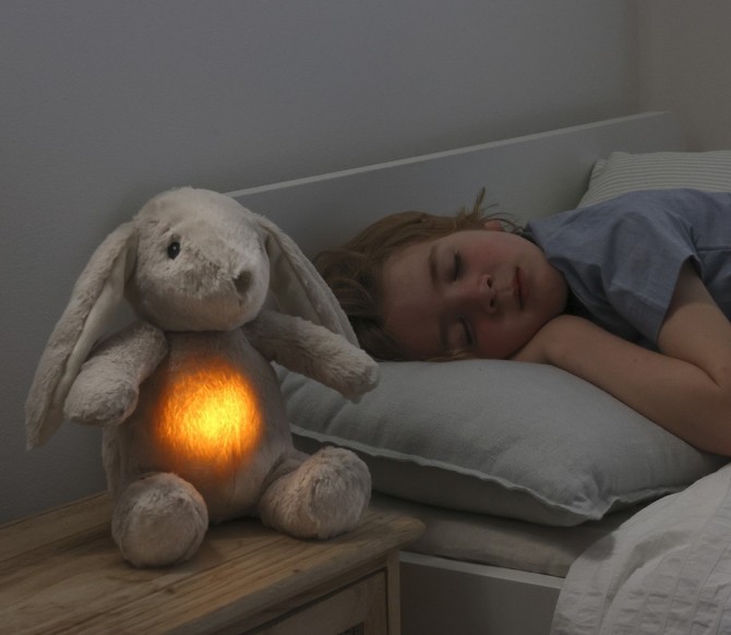 Szumiący LoveLight Buddies Billy Bunny™ z czujnikiem ruchu i pozytywką Cloud B - Królik