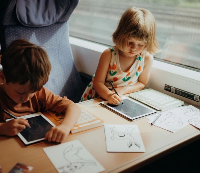 Znikopis tablet do nauki rysowania z szablonami Kidywolf Kidydraw
