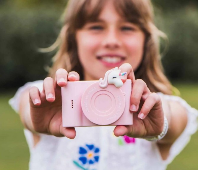 Aparat do robienia zdjęć w silikonowym etui Zoofamily z jednorożcem