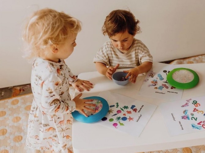 Sensoryczny dysk silikonowy do wyszukiwania figurek zabawa sensoryczna