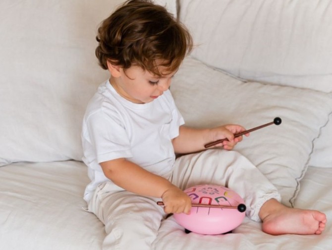 Instrument, bębenek dla dzieci do terapii muzycznej Baby Tambu różowy