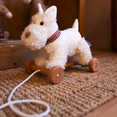 Pluszowy piesek Lola do ciągnięcia Egmont Toys