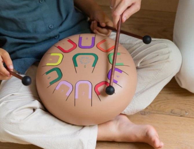 Bębenek dla dzieci relaksujący, językowy Tambu w kolorze Soul Serenity