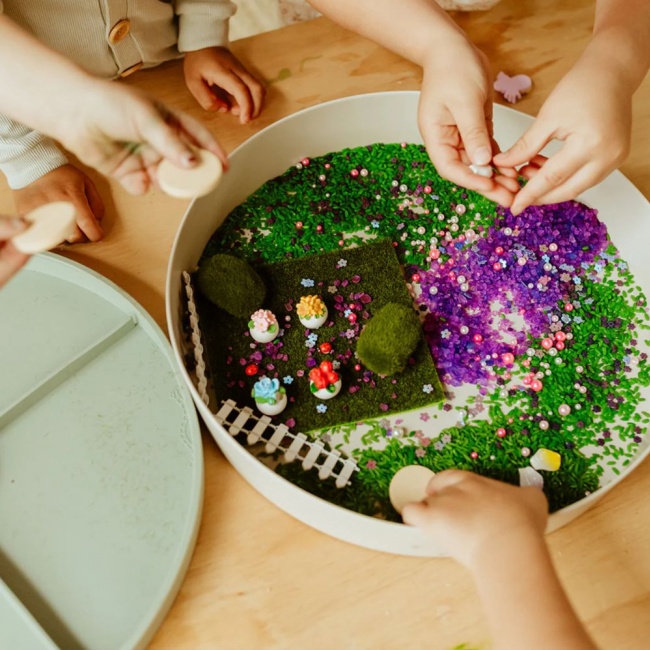 Zestaw sensoryczny Jellystone - Zaczarowany Ogród - wkład do tacki sensorycznej Play Tray