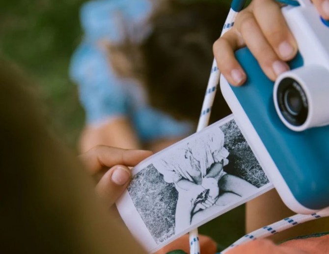 Aparat cyfrowy z drukarką Kidywolf Niebieski w zestawie z naklejkami i rolkami