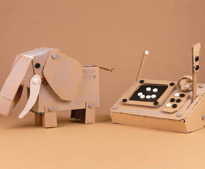 Kolorowe nakładki na śrubki Makedo do ozdobienia kartonowych konstrukcji