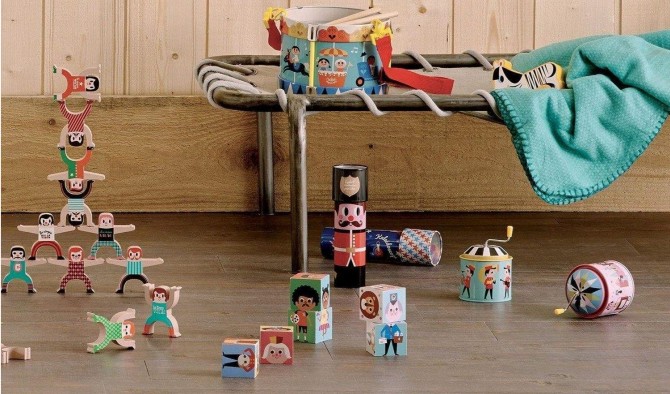 Metalowy kalejdoskop by Ingela P Arrhenius Vilac - Różowy