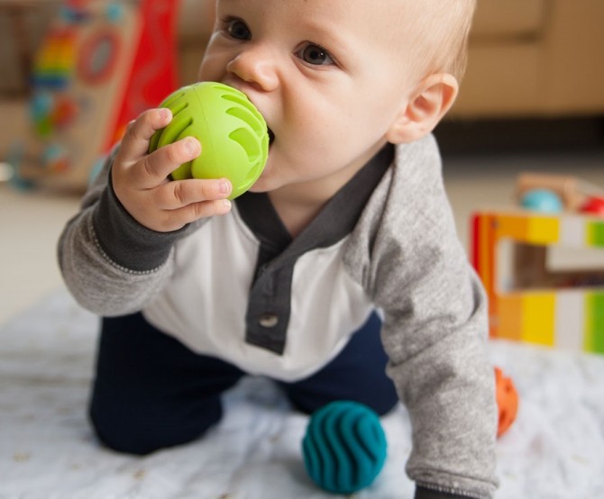 Sensoryczne kule Fat Brain Toys