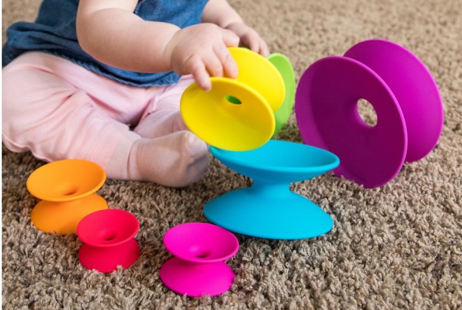 Wieża Szpulek Fat Brain Toys - Spoolz