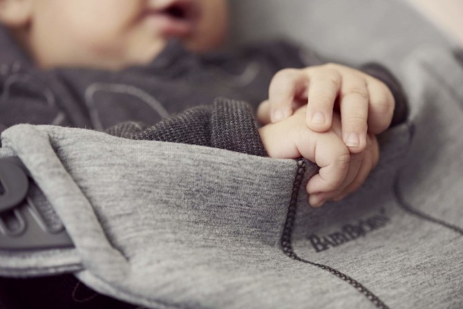 Leżaczek BABYBJORN BLISS 3D - Jasny Szary Jersey