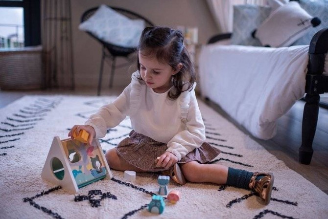 Trójkątny sorter kształtów Janod - Pure