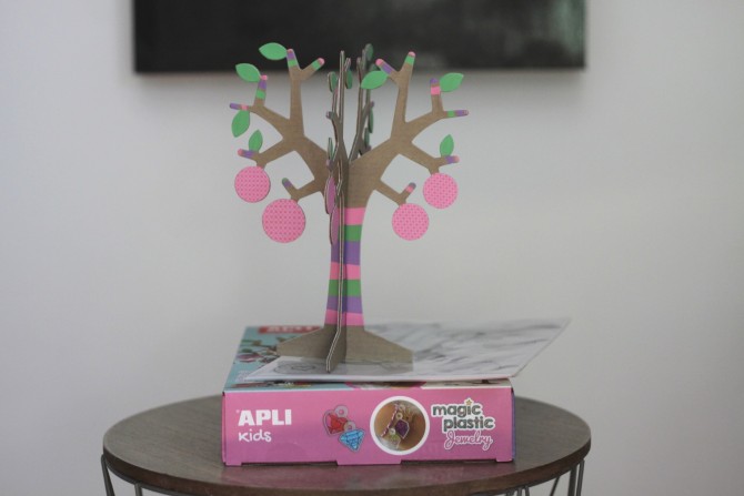 Zestaw z magicznym plastikiem Apli Kids - Biżuteria
